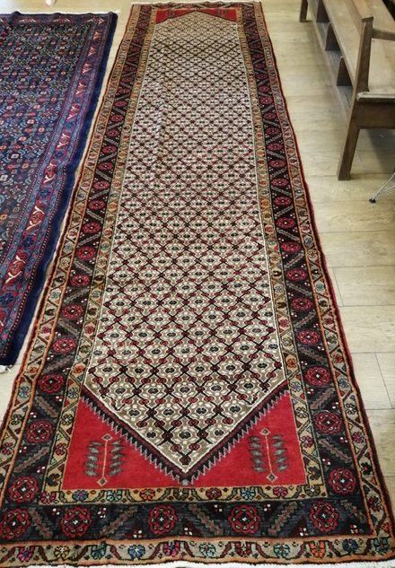 An Araak runner, 390 x 105cm